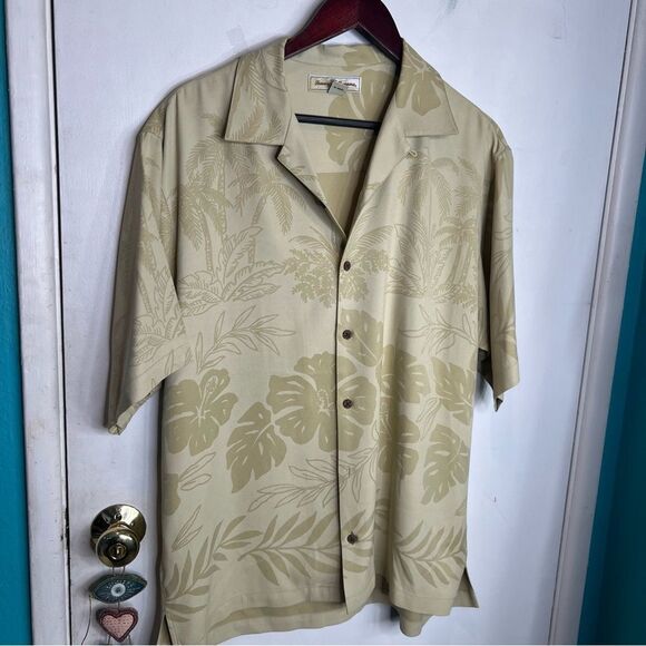 Tommy Bahama silk floral button down shirt - Picture 1 of 6